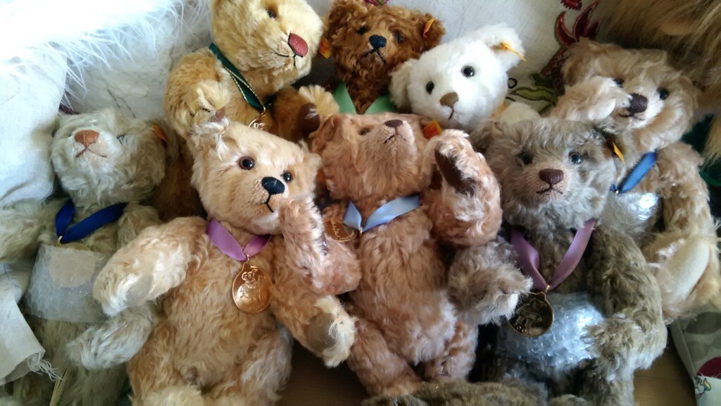 steiff millennium bear with medal value